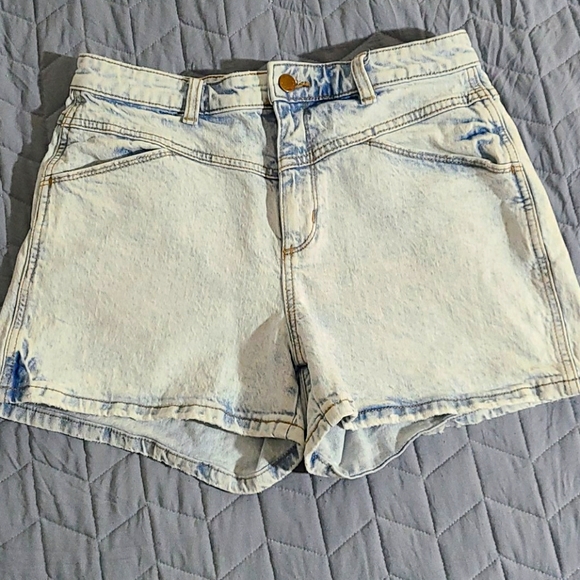 Universal Thread Pants - Universal Thread high rise midi shorts